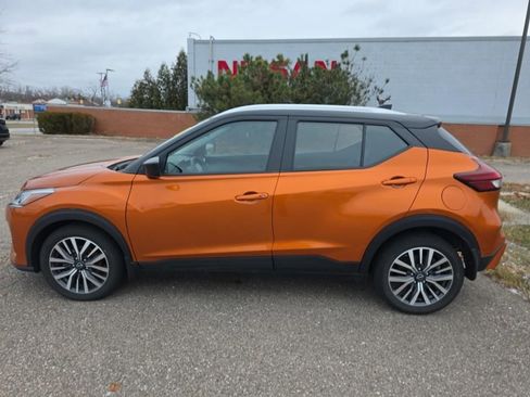 Certified 2023 Nissan Kicks SV image 4