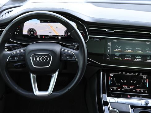 Used 2020 Audi Q7 3.0T Prestige w/ Prestige Package image 11