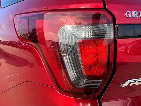 Used 2017 Ford Explorer Sport image 36