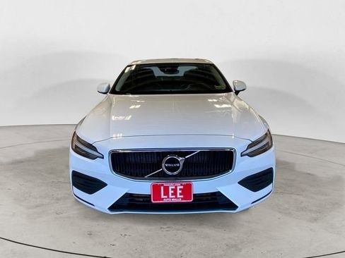 Used 2020 Volvo S60 T6 Momentum image 8