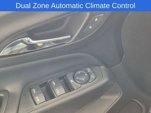 Used 2020 Chevrolet Equinox LT FWD image 14