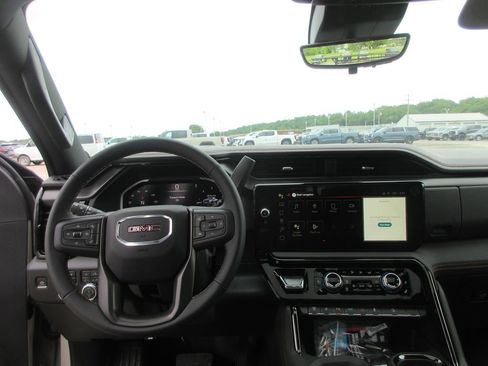 New 2026 GMC Sierra 2500 AT4 w/ AT4 Premium Plus Package AWD/4WD image 17