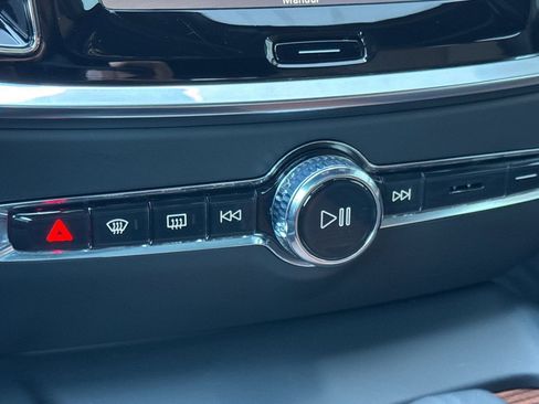 Certified 2026 Volvo V60 B5 Cross Country Plus w/ Climate Package image 24