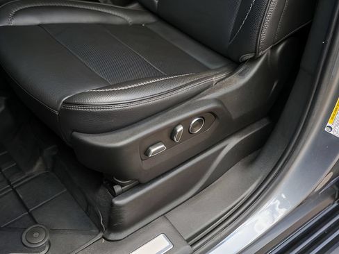 Used 2021 GMC Yukon Denali RWD image 8