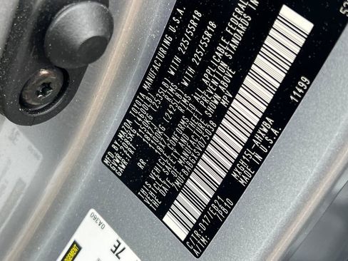 Used 2025 Toyota Corolla Cross AWD Hybrid w/ Convenience Package image 29