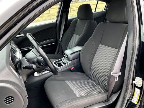 Used 2023 Dodge Charger SXT image 22