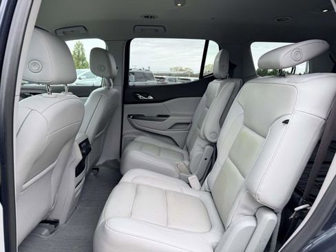 Used 2019 GMC Acadia SLT image 13