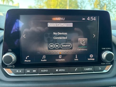 Used 2021 Nissan Rogue SV image 21