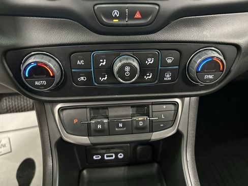 Used 2022 GMC Terrain AT4 w/ Infotainment Package II AWD/4WD image 16