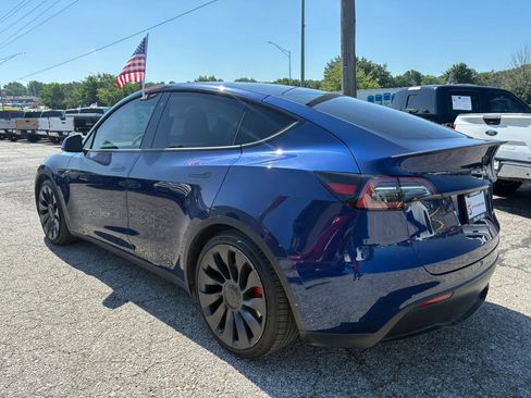 Used 2022 Tesla Model Y Performance AWD/4WD image 3