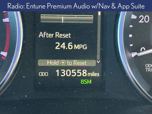 Used 2017 Toyota Highlander XLE image 6