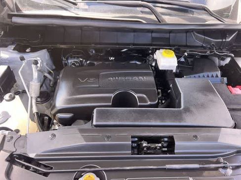 Used 2024 Nissan Pathfinder Platinum w/ Cargo Package AWD/4WD image 10