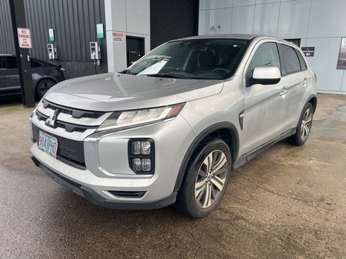 Used 2023 Mitsubishi Outlander Sport ES image 2