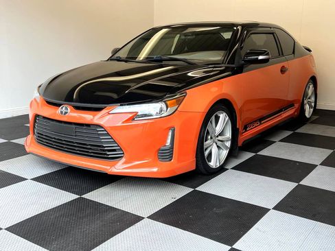 Used 2015 Scion tC image 1