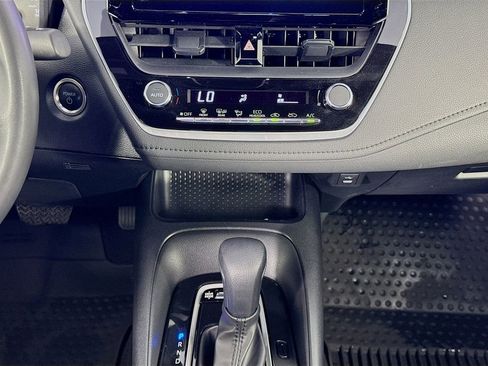 Used 2025 Toyota Corolla SE image 37