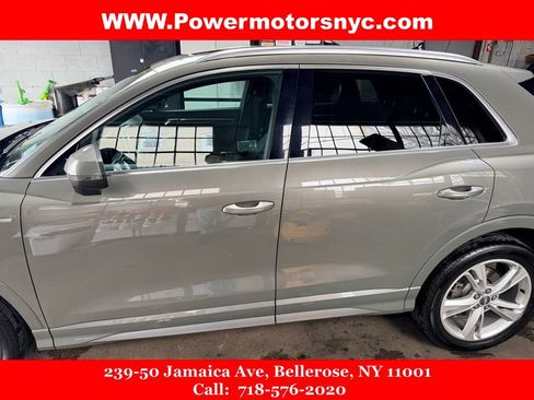 Used 2020 Audi Q3 2.0T Premium Plus w/ Premium Plus Package image 3