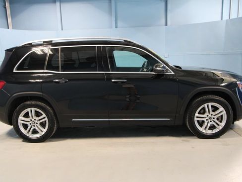 Used 2022 Mercedes-Benz GLB 250 4MATIC image 36