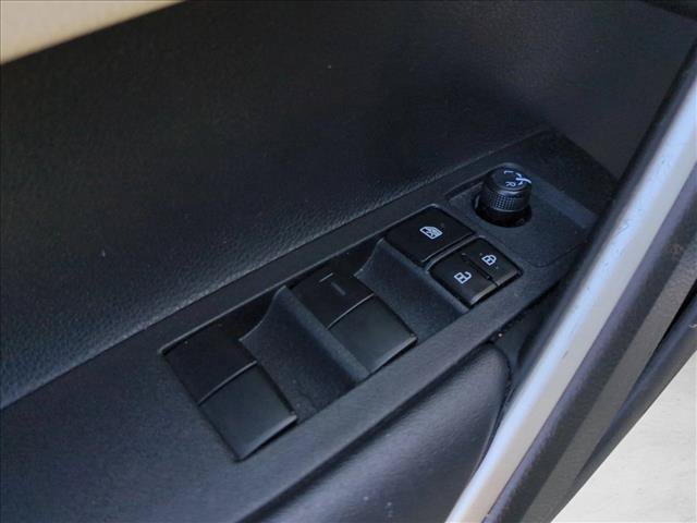 Used 2025 Toyota Corolla Cross L FWD image 12
