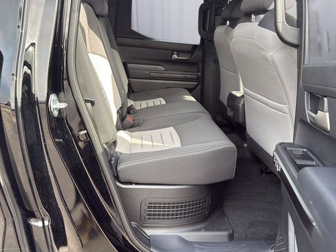 Used 2024 Toyota Tacoma TRD Sport image 11