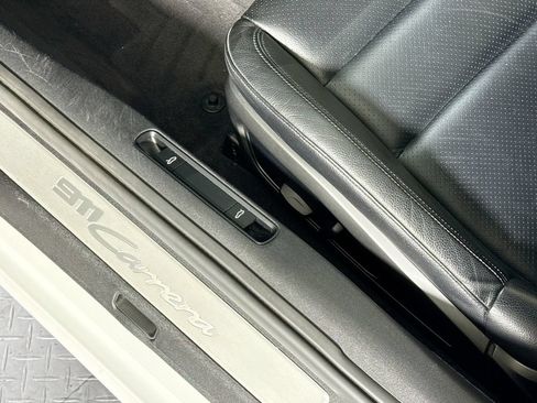 Certified 2022 Porsche 911 Carrera RWD image 46