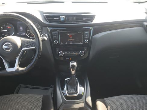 Used 2021 Nissan Rogue Sport SV image 15