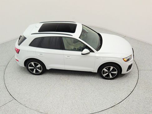 Used 2023 Audi Q5 2.0T Premium Plus w/ Premium Plus Package AWD/4WD image 25