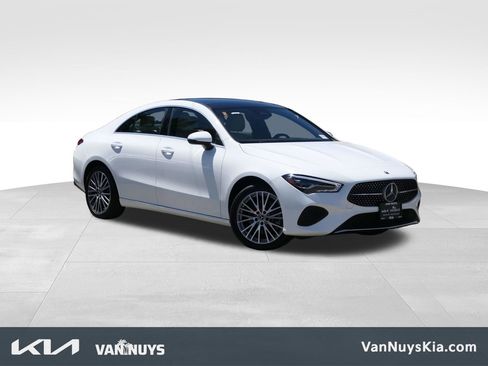 Used 2025 Mercedes-Benz CLA 250 image 1