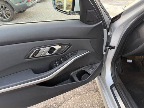 Used 2019 BMW 330i xDrive Sedan w/ Driving Assistance Package image 18