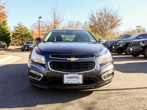 Used 2016 Chevrolet Cruze LT image 2