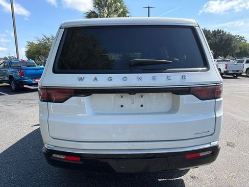 Used 2024 Jeep Wagoneer Series II w/ Flexible Seating Group RWD image 7