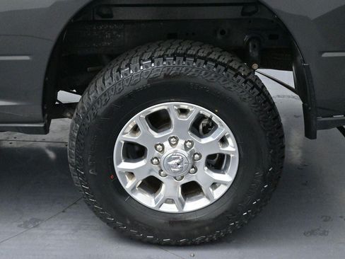 Used 2024 RAM 2500 Laramie AWD/4WD image 34
