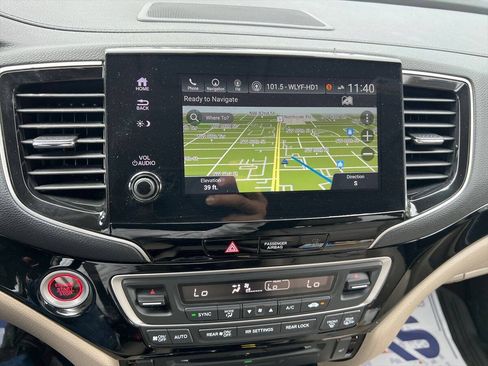 Used 2022 Honda Pilot Touring image 13