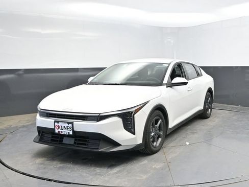 Used 2025 Kia K4 FWD image 6
