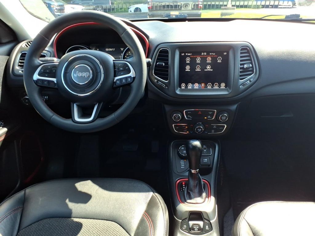 Used 2021 Jeep Compass Trailhawk AWD/4WD image 14