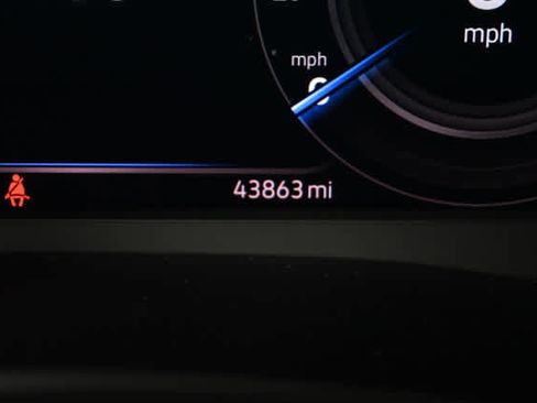 Certified 2022 Volkswagen Atlas Cross Sport SE w/ Panoramic Sunroof Package image 25