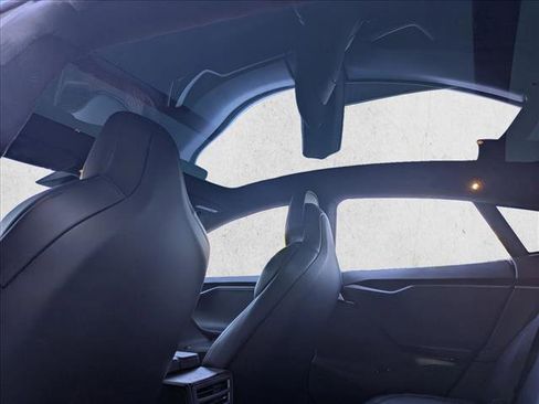 Used 2019 Tesla Model S Performance image 20