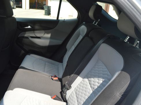 Used 2018 Chevrolet Equinox LS FWD image 20