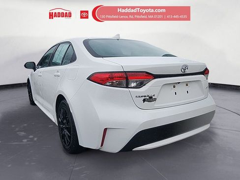 Certified 2021 Toyota Corolla LE image 3