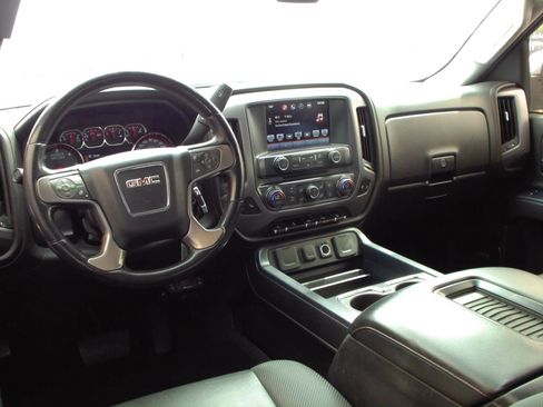 Used 2016 GMC Sierra 1500 SLT w/ All-Terrain Package AWD/4WD image 18