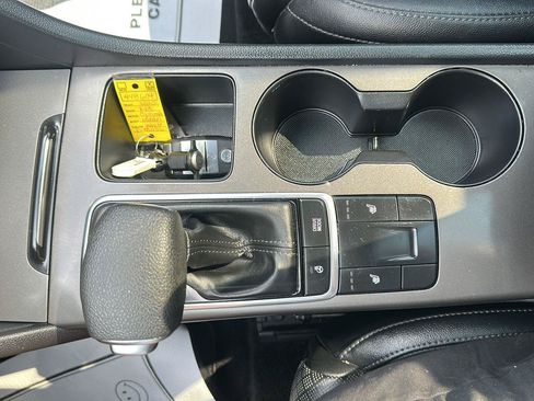Used 2020 Kia Optima SE FWD image 28