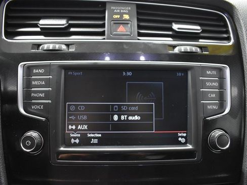 Used 2017 Volkswagen GTI Sport image 19