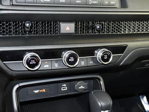 Certified 2025 Honda CR-V LX image 28