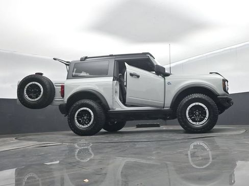 Certified 2021 Ford Bronco Black Diamond w/ Sasquatch Package AWD/4WD image 76