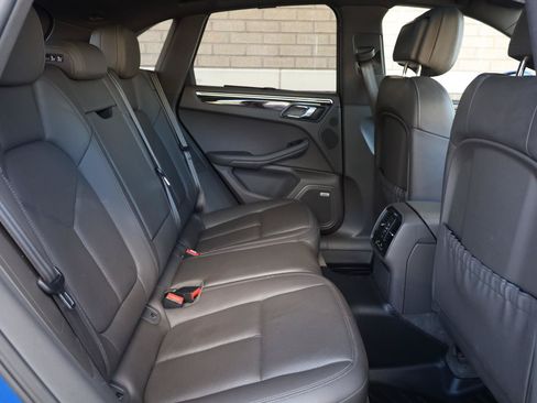 Used 2017 Porsche Macan S AWD/4WD image 25