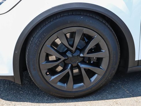 Used 2022 Tesla Model X AWD/4WD image 14
