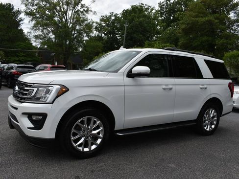 Used 2021 Ford Expedition XLT RWD image 2
