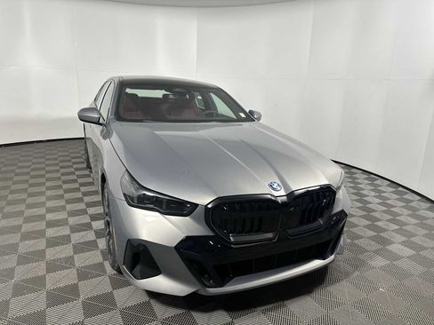 New 2026 BMW i5 eDrive40 w/ M Sport Package image 6