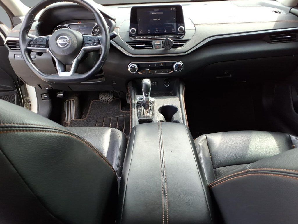 Used 2019 Nissan Altima 2.5 SR FWD image 12