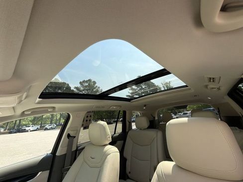 Used 2024 Cadillac XT6 Premium Luxury w/ Technology Package AWD/4WD image 22