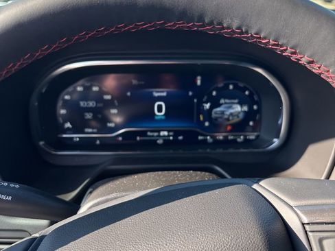 Used 2024 Chevrolet Suburban RST w/ Luxury Package image 13